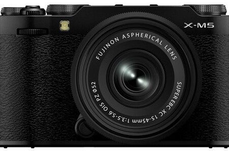 Fujifilm X-M5 Mirrorless Camera (Black) with XC 15-45mm F3.5-5.6 OIS PZ Lens Kit Online now